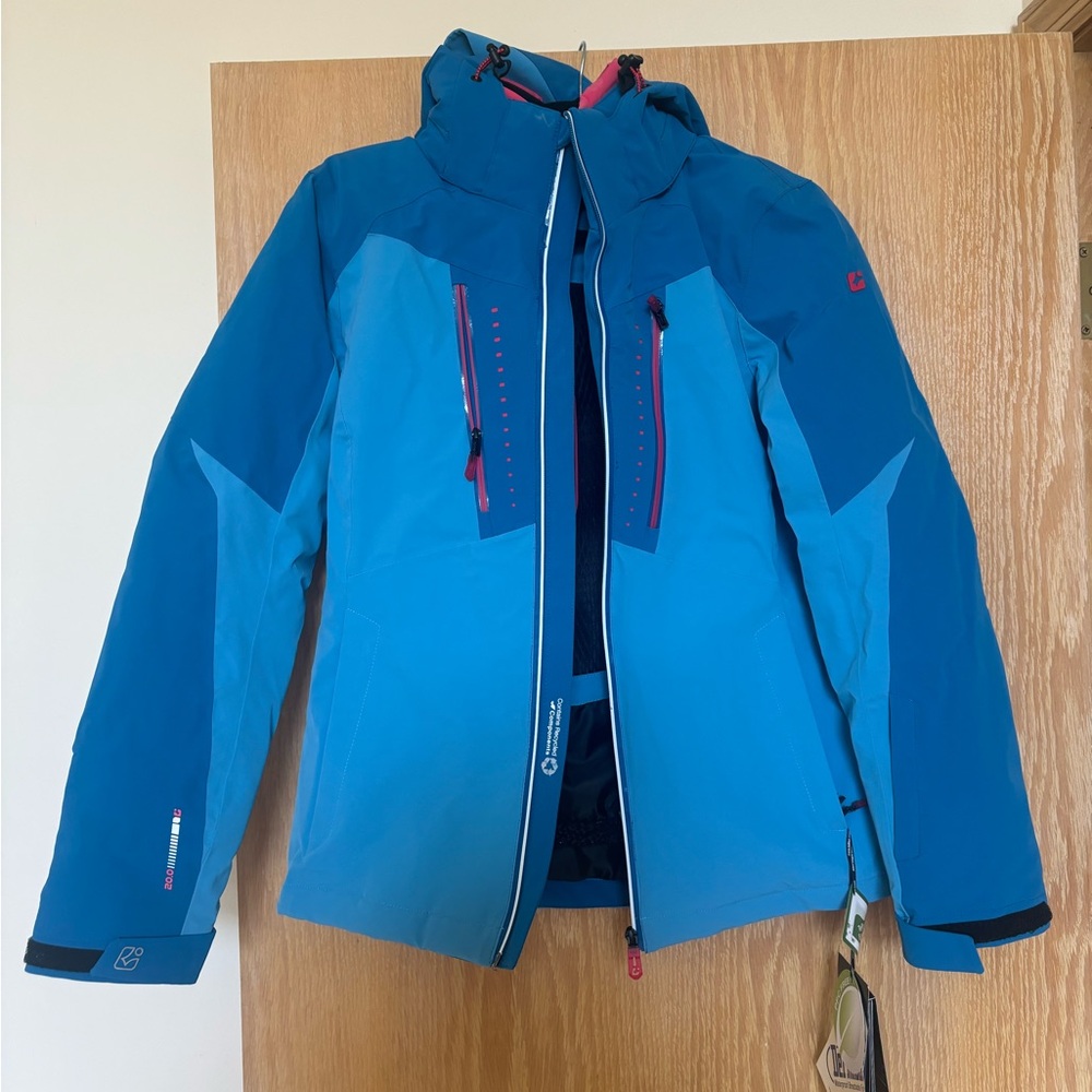 Women’s killtec jacket.